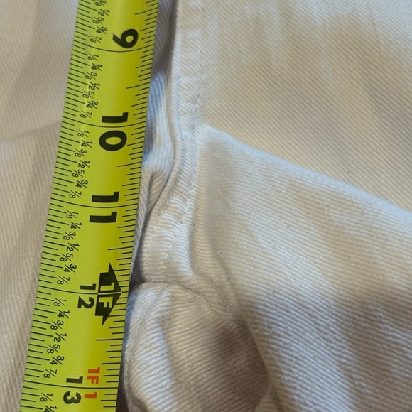 Calvin Klein women's 5-pocket white denim shorts, side slits "Omega" style sz 14 - Picture 8 of 9